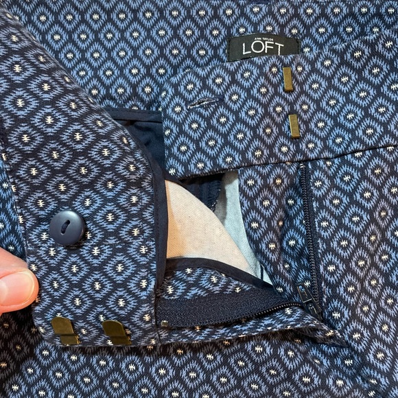 Loft Marisa Cropped Trouser in Blue/White Diamond Pattern - Size 2T - Picture 4 of 5